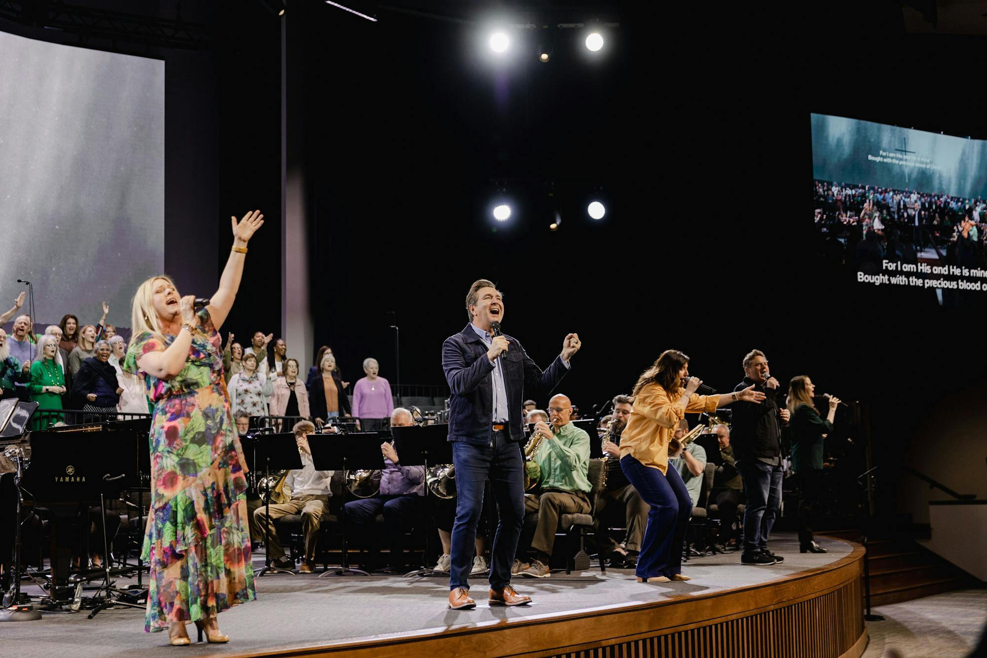 Worship at Brentwood Baptist Church with Travis Cottrell